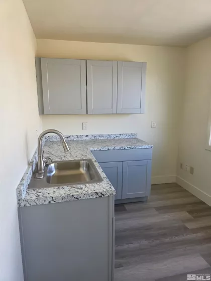 933 woodside, Carson City, Nevada 89701, ,Commercial Sale,Residential,woodside,250006359