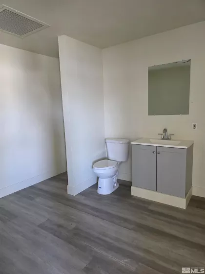 933 woodside, Carson City, Nevada 89701, ,Commercial Sale,Residential,woodside,250006359