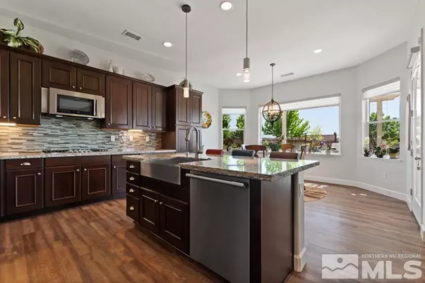 540 Shady Valley, Sparks, Nevada 89441, 4 Bedrooms Bedrooms, ,3 BathroomsBathrooms,Residential,Residential,Shady Valley,250006365
