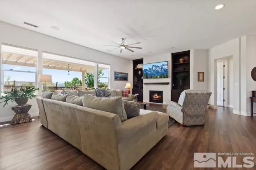540 Shady Valley, Sparks, Nevada 89441, 4 Bedrooms Bedrooms, ,3 BathroomsBathrooms,Residential,Residential,Shady Valley,250006365