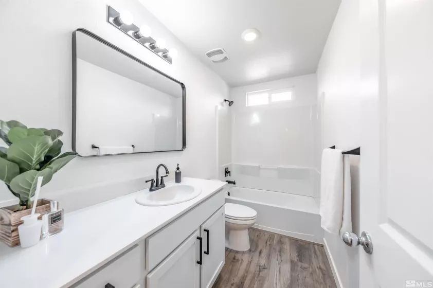 8855 Wolf Moon, Reno, Nevada 89506, 4 Bedrooms Bedrooms, ,3 BathroomsBathrooms,Residential,Residential,Wolf Moon,250006368
