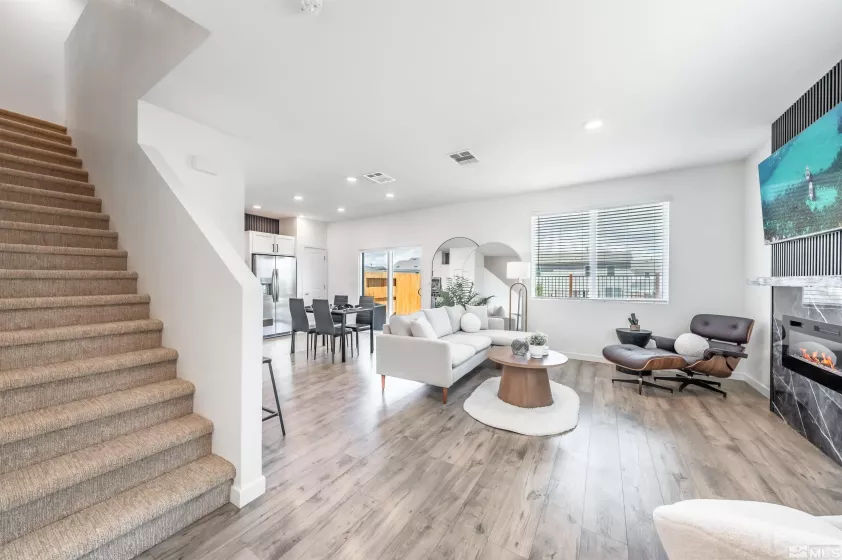 8855 Wolf Moon, Reno, Nevada 89506, 4 Bedrooms Bedrooms, ,3 BathroomsBathrooms,Residential,Residential,Wolf Moon,250006368