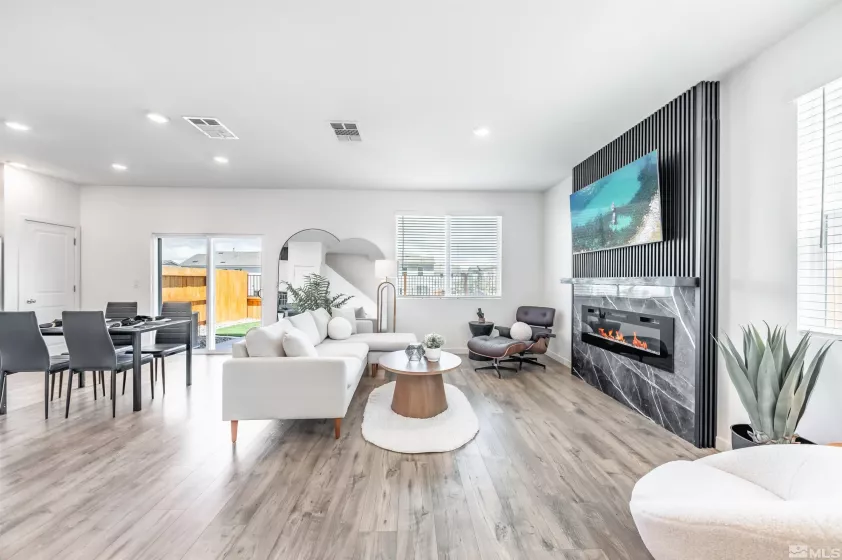 8855 Wolf Moon, Reno, Nevada 89506, 4 Bedrooms Bedrooms, ,3 BathroomsBathrooms,Residential,Residential,Wolf Moon,250006368