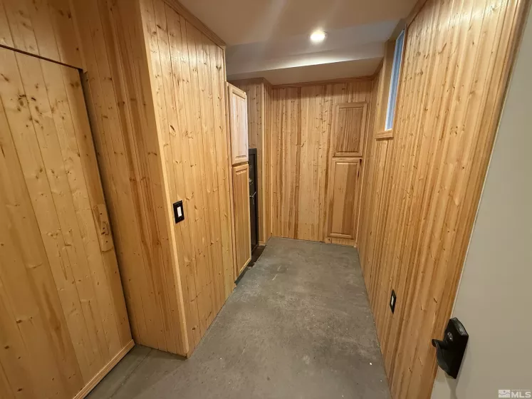 2562 Silver State, Minden, Nevada 89423, ,Commercial Sale,Residential,Silver State,250006326