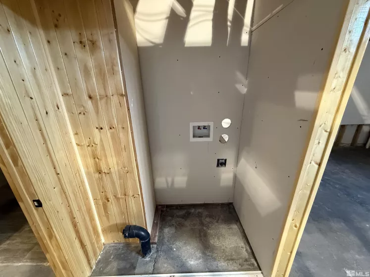 2562 Silver State, Minden, Nevada 89423, ,Commercial Sale,Residential,Silver State,250006326