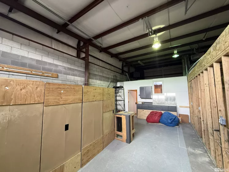 2562 Silver State, Minden, Nevada 89423, ,Commercial Sale,Residential,Silver State,250006326