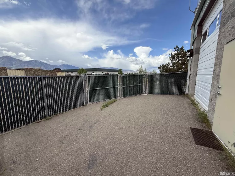 2562 Silver State, Minden, Nevada 89423, ,Commercial Sale,Residential,Silver State,250006326