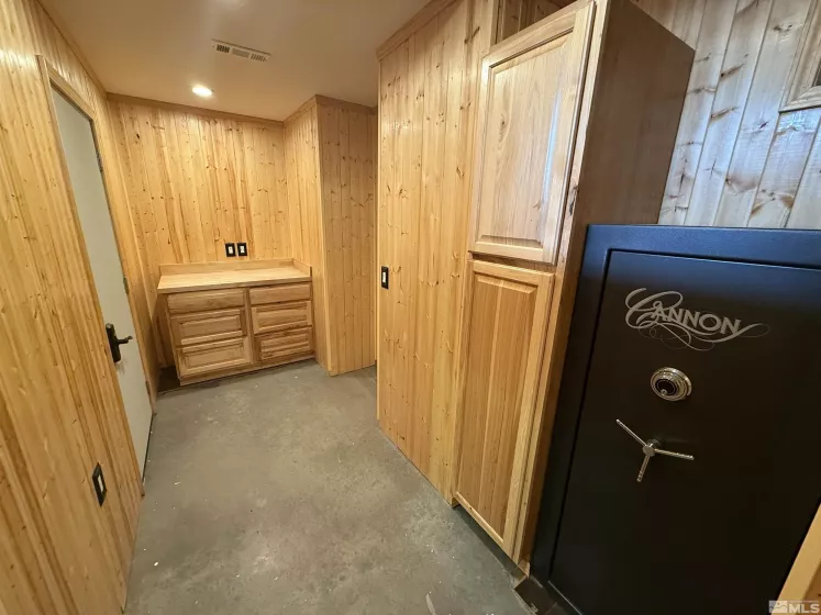 2562 Silver State, Minden, Nevada 89423, ,Commercial Sale,Residential,Silver State,250006326