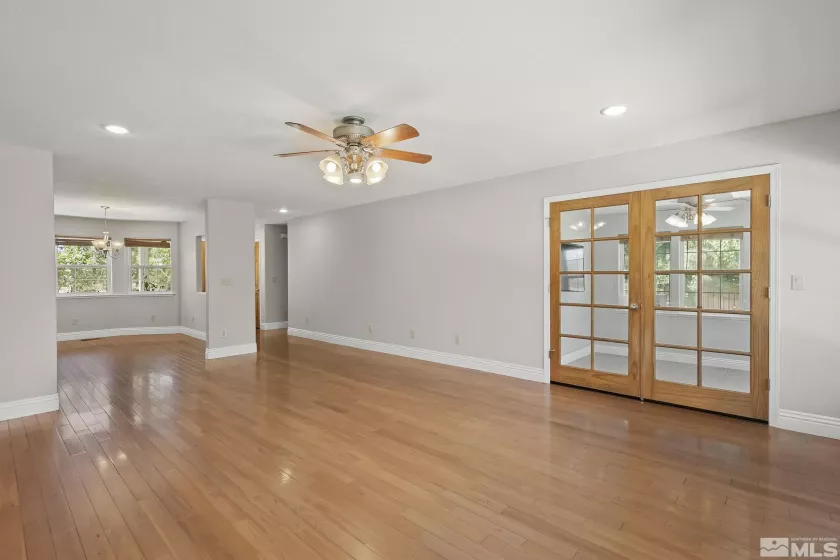 1520 Jones, Minden, Nevada 89423, 5 Bedrooms Bedrooms, ,3 BathroomsBathrooms,Residential,Residential,Jones,250006372