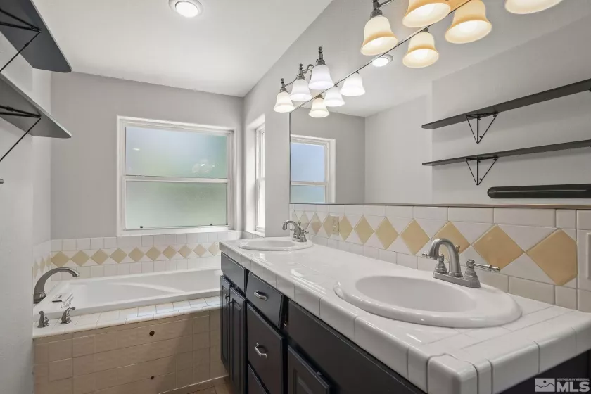 1520 Jones, Minden, Nevada 89423, 5 Bedrooms Bedrooms, ,3 BathroomsBathrooms,Residential,Residential,Jones,250006372