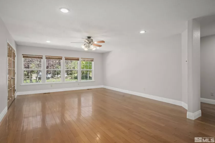 1520 Jones, Minden, Nevada 89423, 5 Bedrooms Bedrooms, ,3 BathroomsBathrooms,Residential,Residential,Jones,250006372