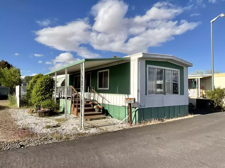 20 Royal Drive, Carson, Nevada 89701, 2 Bedrooms Bedrooms, 9 Rooms Rooms,1 BathroomBathrooms,Manufactured,Residential,Royal,250006376