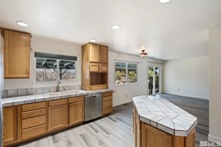 2285 Silky Sullivan, Reno, Nevada 89502, 4 Bedrooms Bedrooms, ,3 BathroomsBathrooms,Residential,Residential,Silky Sullivan,250001454