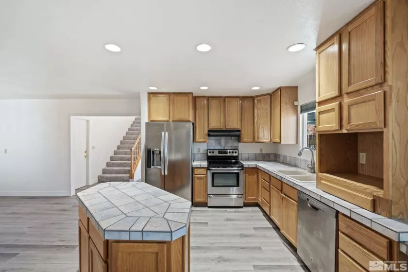 2285 Silky Sullivan, Reno, Nevada 89502, 4 Bedrooms Bedrooms, ,3 BathroomsBathrooms,Residential,Residential,Silky Sullivan,250001454