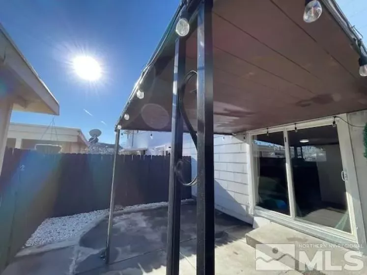 562 Smithridge, Reno, Nevada 89502, 2 Bedrooms Bedrooms, ,2 BathroomsBathrooms,Residential,Residential,Smithridge,250000926