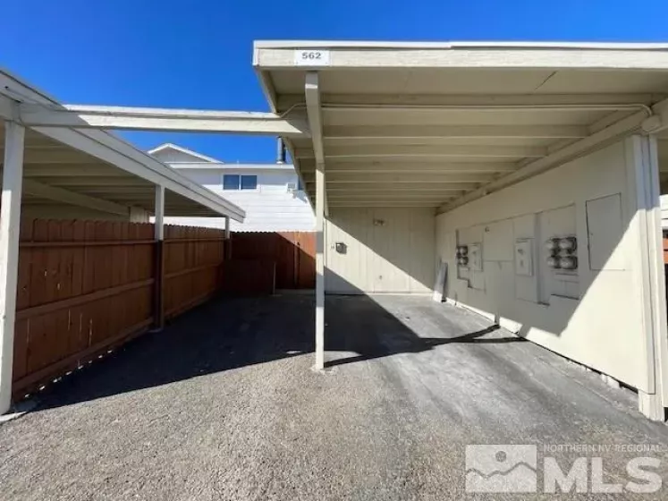 562 Smithridge, Reno, Nevada 89502, 2 Bedrooms Bedrooms, ,2 BathroomsBathrooms,Residential,Residential,Smithridge,250000926