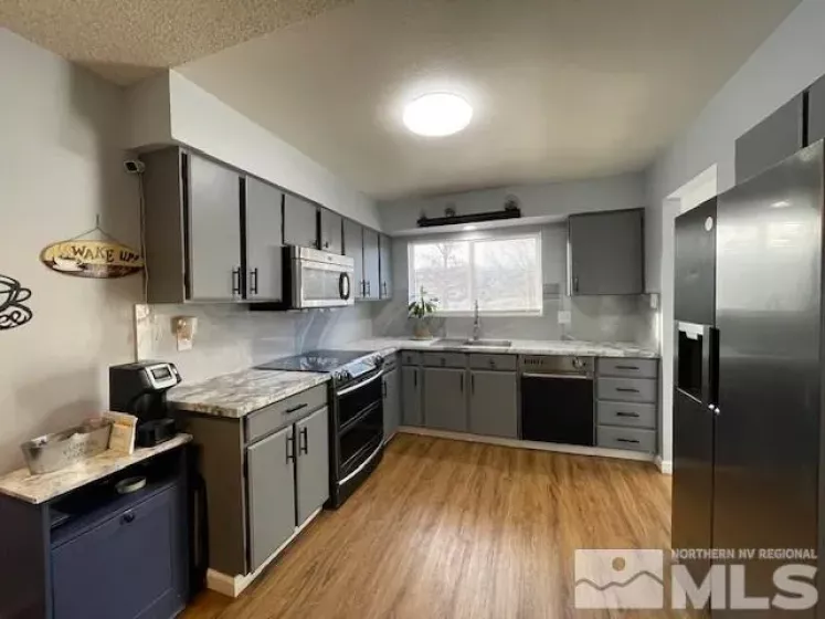 562 Smithridge, Reno, Nevada 89502, 2 Bedrooms Bedrooms, ,2 BathroomsBathrooms,Residential,Residential,Smithridge,250000926