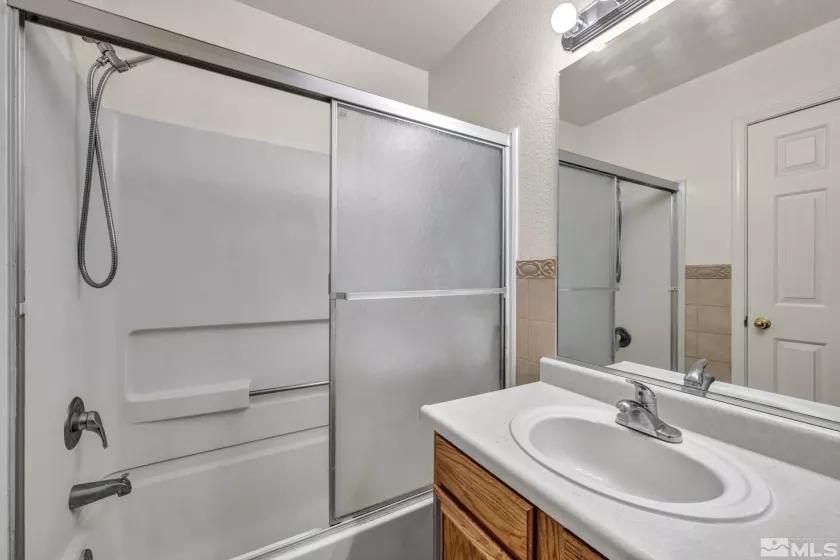 6390 Mohegan, Sun Valley, Nevada 89433, 3 Bedrooms Bedrooms, ,2 BathroomsBathrooms,Residential,Residential,Mohegan,250006434