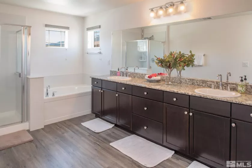 8139 Dornoch, Reno, Nevada 89439, 4 Bedrooms Bedrooms, ,3 BathroomsBathrooms,Residential,Residential,Dornoch,250006443