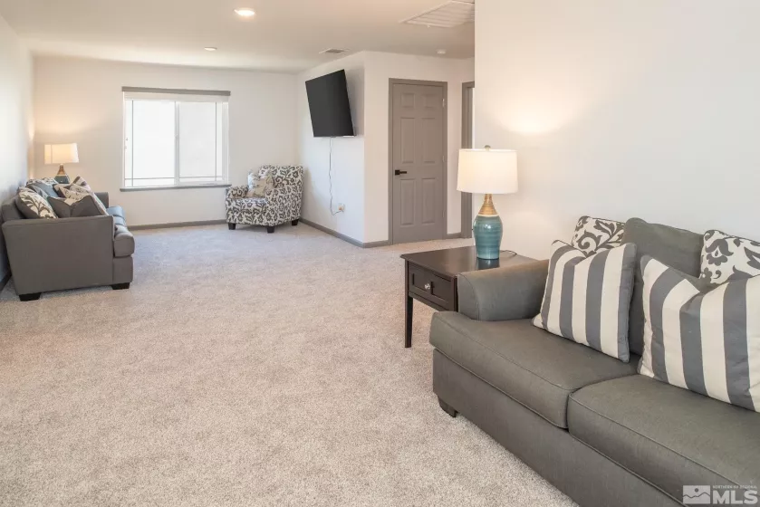 8139 Dornoch, Reno, Nevada 89439, 4 Bedrooms Bedrooms, ,3 BathroomsBathrooms,Residential,Residential,Dornoch,250006443