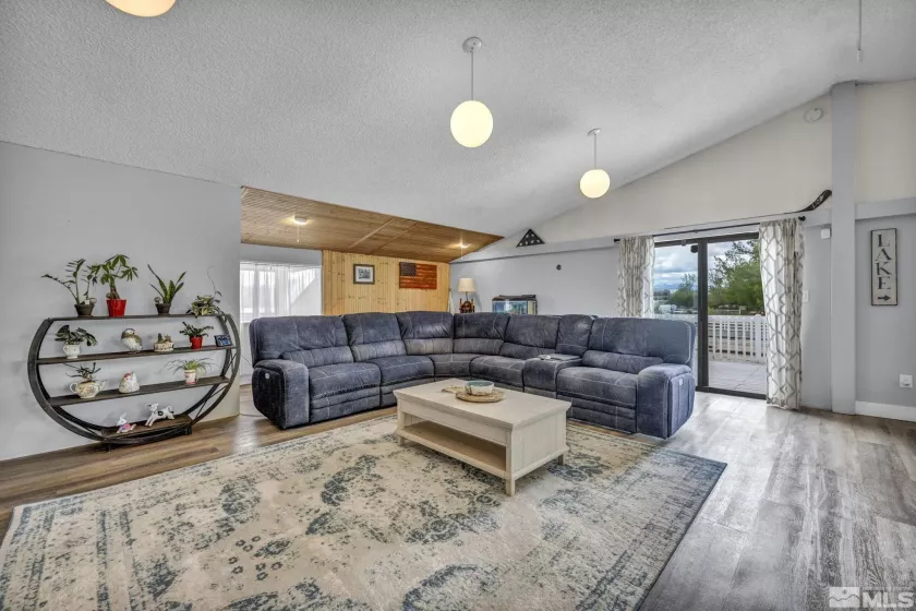 1131 Linda Anne, Gardnerville, Nevada 89410, 3 Bedrooms Bedrooms, ,3 BathroomsBathrooms,Residential,Residential,Linda Anne,250006457