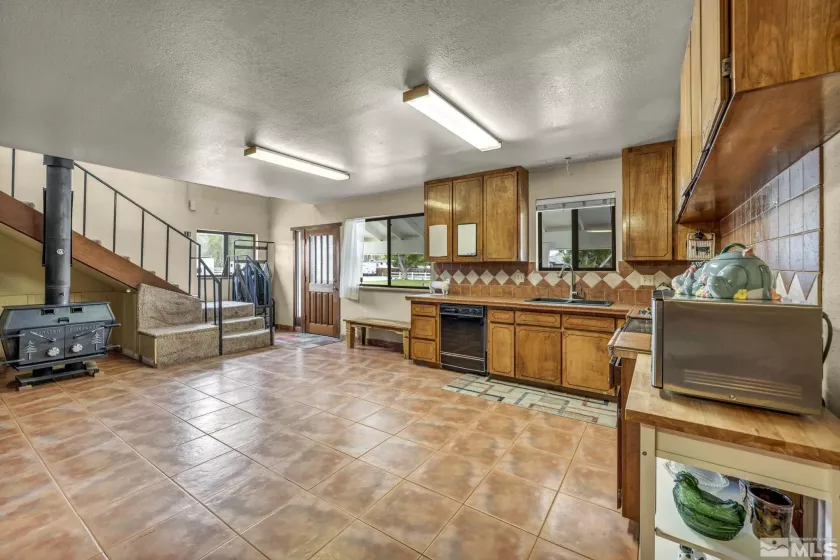 1131 Linda Anne, Gardnerville, Nevada 89410, 3 Bedrooms Bedrooms, ,3 BathroomsBathrooms,Residential,Residential,Linda Anne,250006457