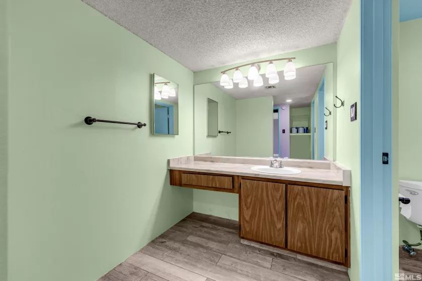 119 Vista Rafael, Reno, Nevada 89503, 1 Bedroom Bedrooms, ,1 BathroomBathrooms,Residential,Residential,Vista Rafael,250006401