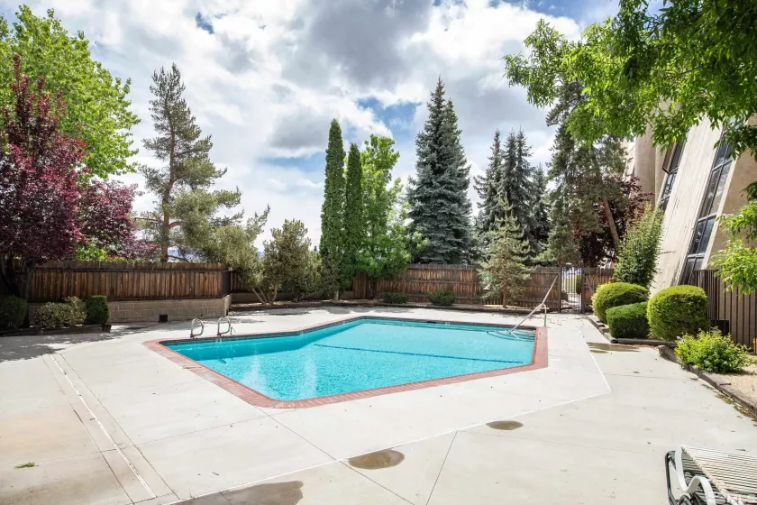 119 Vista Rafael, Reno, Nevada 89503, 1 Bedroom Bedrooms, ,1 BathroomBathrooms,Residential,Residential,Vista Rafael,250006401