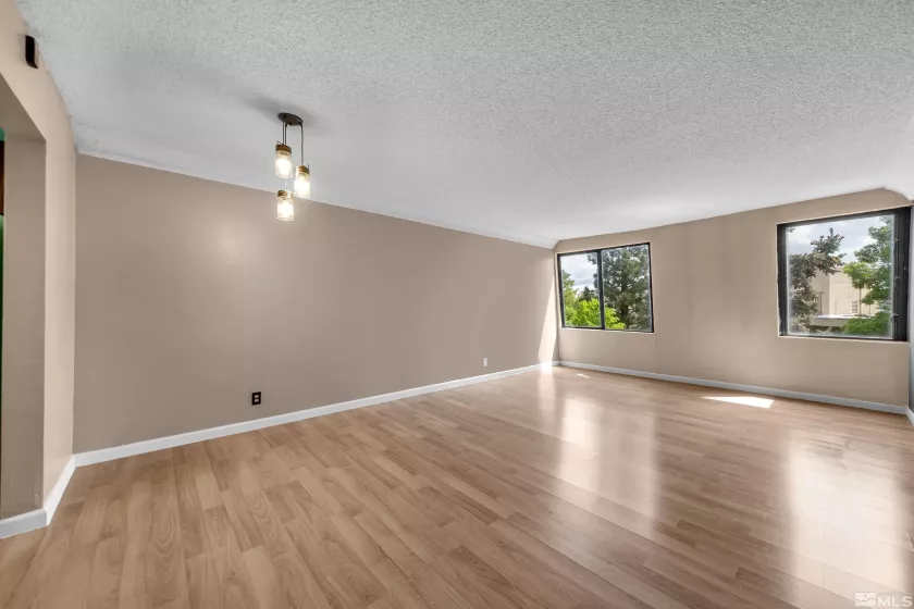 119 Vista Rafael, Reno, Nevada 89503, 1 Bedroom Bedrooms, ,1 BathroomBathrooms,Residential,Residential,Vista Rafael,250006401