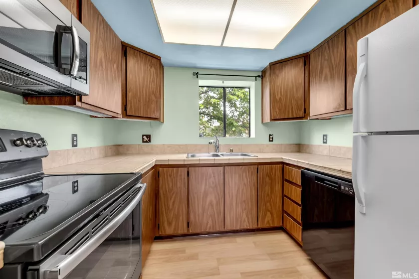 119 Vista Rafael, Reno, Nevada 89503, 1 Bedroom Bedrooms, ,1 BathroomBathrooms,Residential,Residential,Vista Rafael,250006401