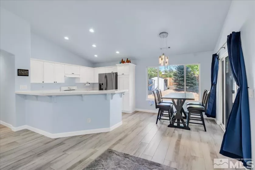 7766 Cerritos, Sparks, Nevada 89436, 3 Bedrooms Bedrooms, ,2 BathroomsBathrooms,Residential,Residential,Cerritos,250006405