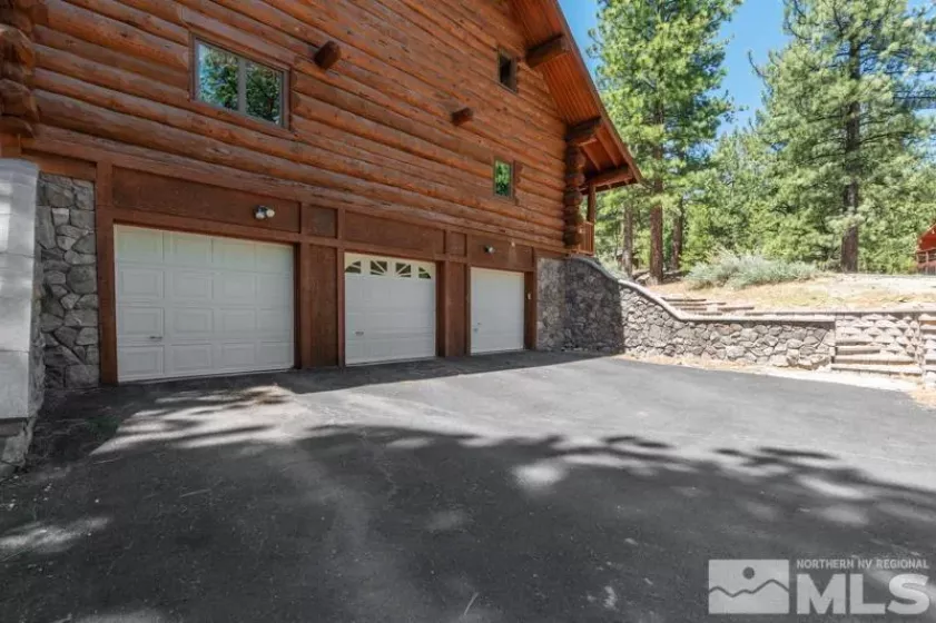 16760 Big Pine, Reno, Nevada 89511, 3 Bedrooms Bedrooms, ,3 BathroomsBathrooms,Residential,Residential,Big Pine,250006416
