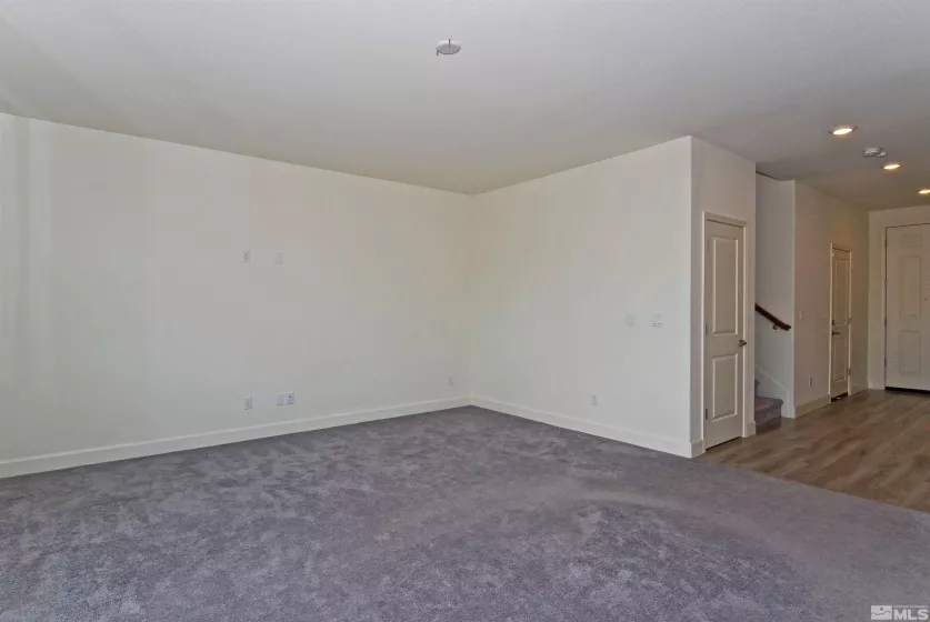 2091 Forest Grove, Sparks, Nevada 89436, 5 Bedrooms Bedrooms, ,3 BathroomsBathrooms,Residential,Residential,Forest Grove,250006461