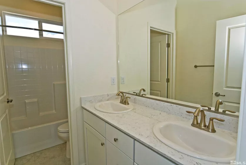 2091 Forest Grove, Sparks, Nevada 89436, 5 Bedrooms Bedrooms, ,3 BathroomsBathrooms,Residential,Residential,Forest Grove,250006461