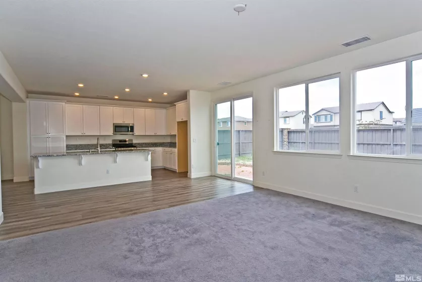 2091 Forest Grove, Sparks, Nevada 89436, 5 Bedrooms Bedrooms, ,3 BathroomsBathrooms,Residential,Residential,Forest Grove,250006461