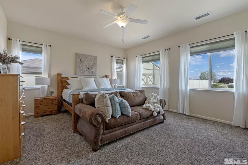 260 Serenade, Sparks, Nevada 89441, 5 Bedrooms Bedrooms, ,3 BathroomsBathrooms,Residential,Residential,Serenade,250006468