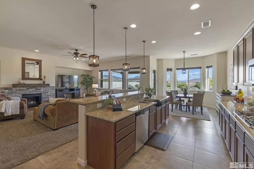 260 Serenade, Sparks, Nevada 89441, 5 Bedrooms Bedrooms, ,3 BathroomsBathrooms,Residential,Residential,Serenade,250006468