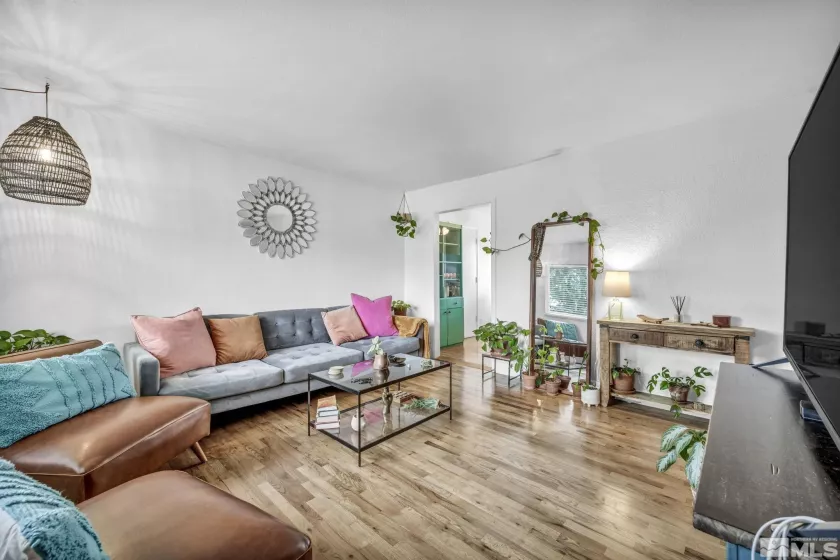 20 Devere, Sparks, Nevada 89431, 3 Bedrooms Bedrooms, ,2 BathroomsBathrooms,Residential,Residential,Devere,250006467