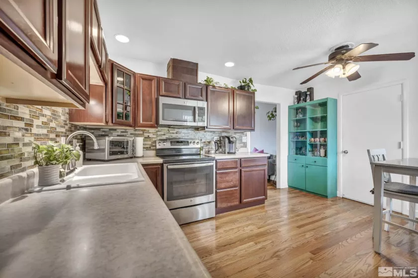 20 Devere, Sparks, Nevada 89431, 3 Bedrooms Bedrooms, ,2 BathroomsBathrooms,Residential,Residential,Devere,250006467
