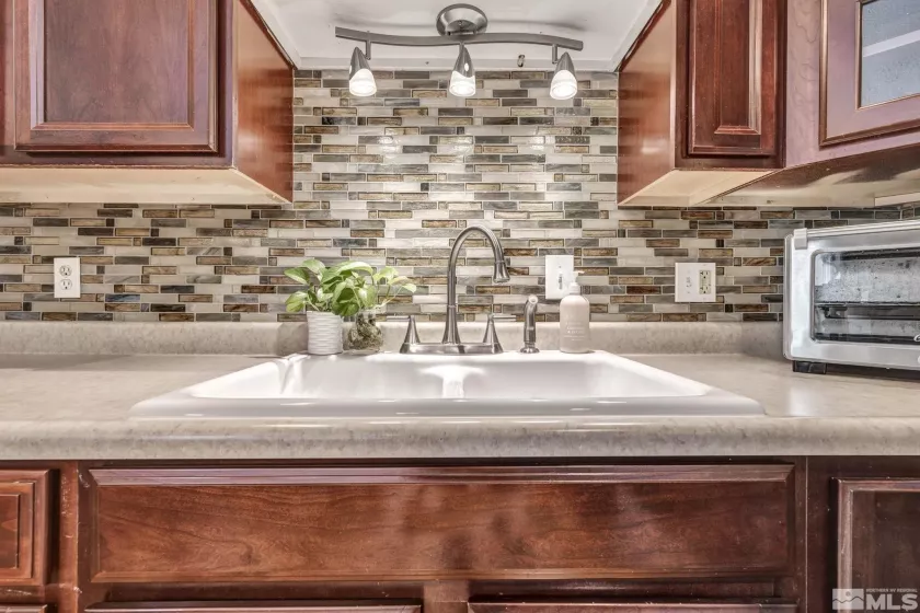 20 Devere, Sparks, Nevada 89431, 3 Bedrooms Bedrooms, ,2 BathroomsBathrooms,Residential,Residential,Devere,250006467