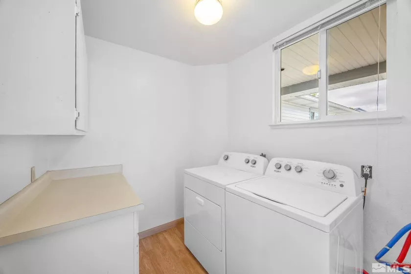 730 Icarus, Reno, Nevada 89512, 4 Bedrooms Bedrooms, ,3 BathroomsBathrooms,Residential,Residential,Icarus,250006543