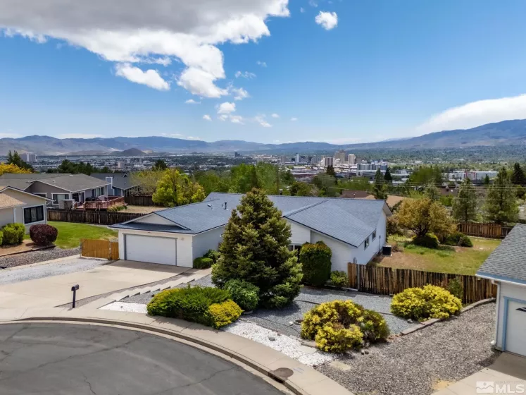 730 Icarus, Reno, Nevada 89512, 4 Bedrooms Bedrooms, ,3 BathroomsBathrooms,Residential,Residential,Icarus,250006543