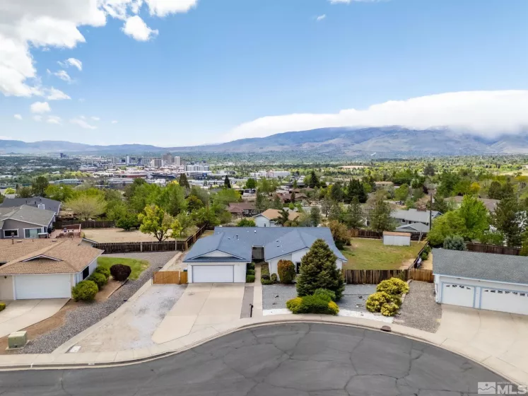 730 Icarus, Reno, Nevada 89512, 4 Bedrooms Bedrooms, ,3 BathroomsBathrooms,Residential,Residential,Icarus,250006543