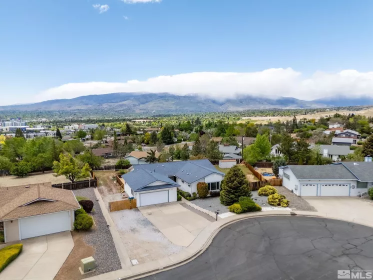 730 Icarus, Reno, Nevada 89512, 4 Bedrooms Bedrooms, ,3 BathroomsBathrooms,Residential,Residential,Icarus,250006543