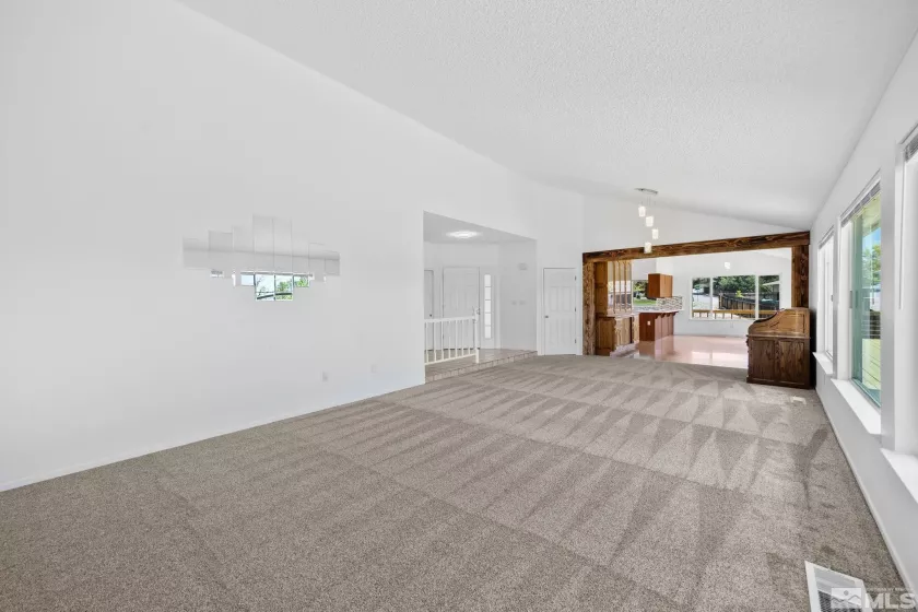 730 Icarus, Reno, Nevada 89512, 4 Bedrooms Bedrooms, ,3 BathroomsBathrooms,Residential,Residential,Icarus,250006543