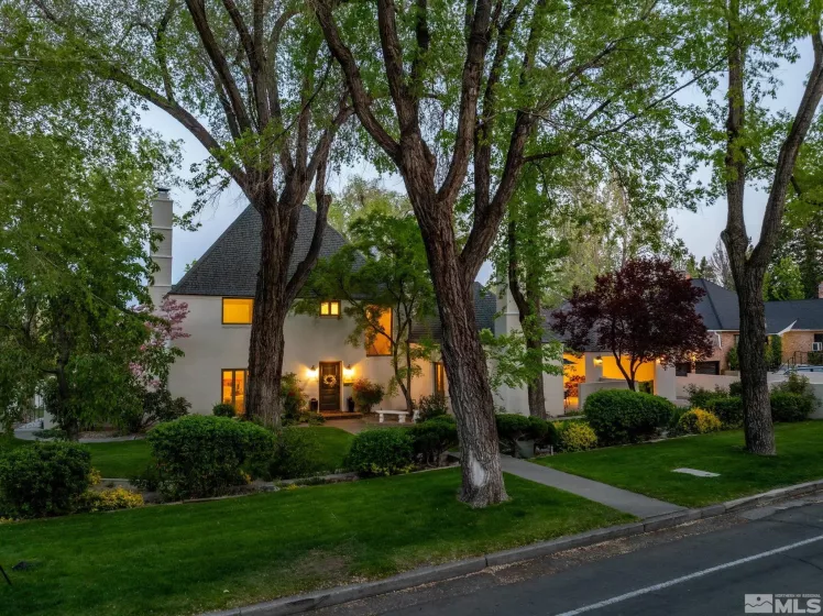 820 Marsh, Reno, Nevada 89509, 5 Bedrooms Bedrooms, ,4 BathroomsBathrooms,Residential,Residential,Marsh,250006555