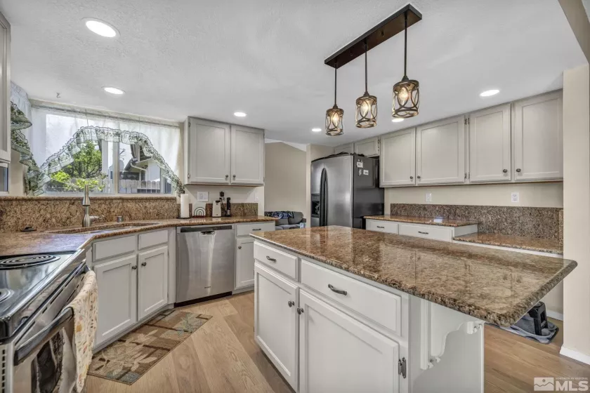 5245 Canyon View, Sparks, Nevada 89436, 4 Bedrooms Bedrooms, ,3 BathroomsBathrooms,Residential,Residential,Canyon View,250006568