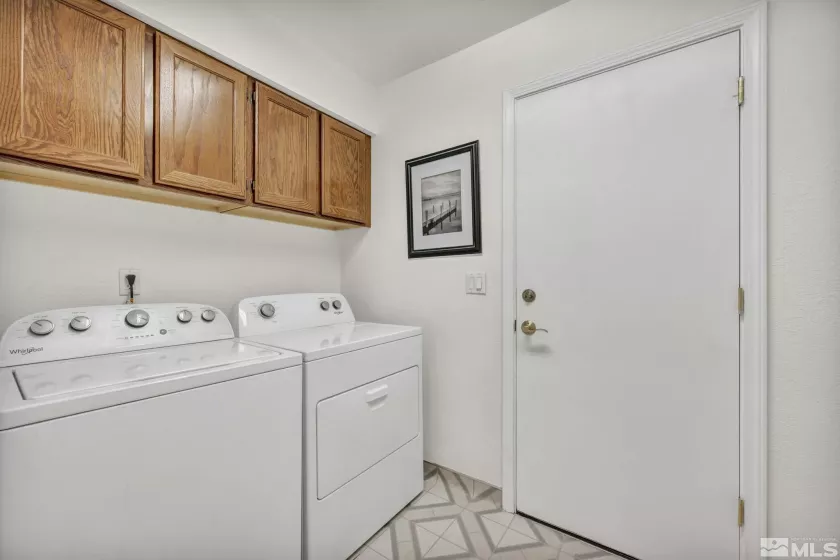 5245 Canyon View, Sparks, Nevada 89436, 4 Bedrooms Bedrooms, ,3 BathroomsBathrooms,Residential,Residential,Canyon View,250006568