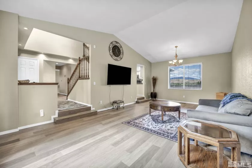 5245 Canyon View, Sparks, Nevada 89436, 4 Bedrooms Bedrooms, ,3 BathroomsBathrooms,Residential,Residential,Canyon View,250006568