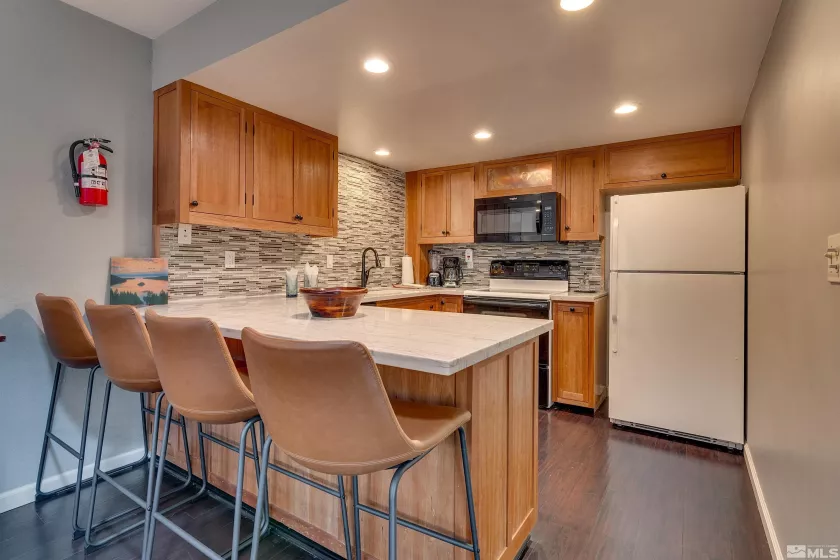 100 Lake, Stateline, Nevada 89449, 3 Bedrooms Bedrooms, ,2 BathroomsBathrooms,Residential,Residential,Lake,250006571